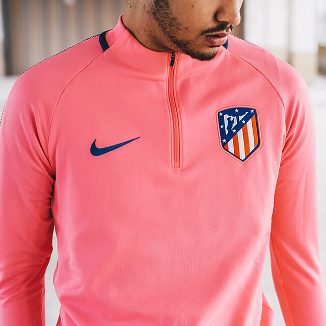 Deze Nike trainingspakken dragen clubs tijdens de Champions League -  Voetbalshop.be