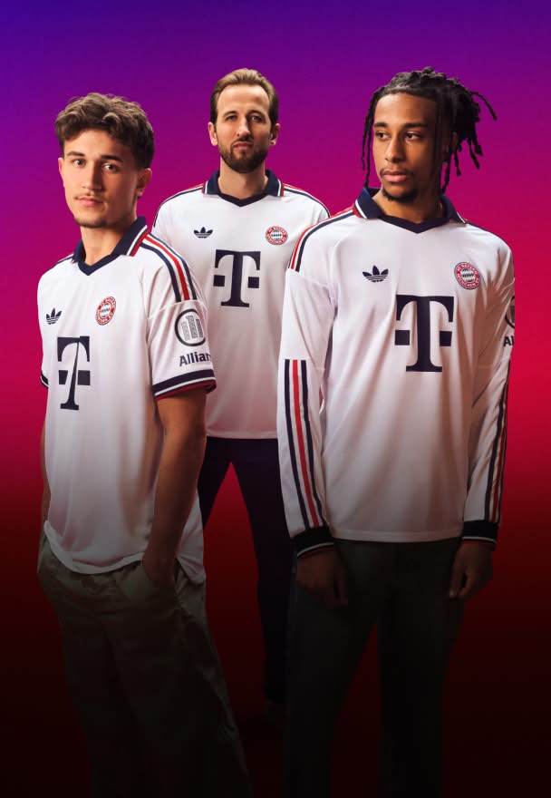 Bayern München Uit 26-27