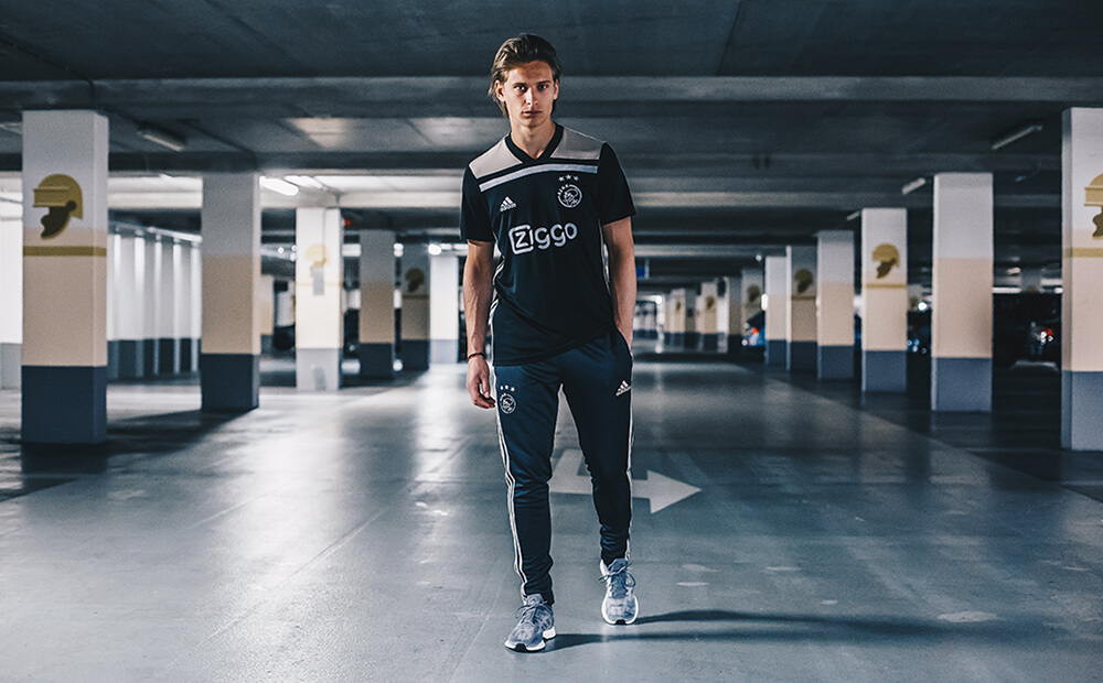 adidas Ajax Uitshirt 18-19