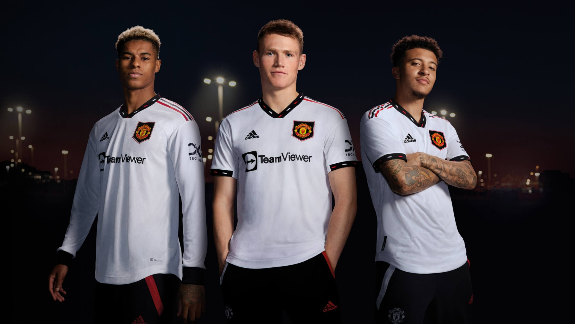 Blanc nostalgique pour le nouveau maillot extérieur Manchester United 2022-2023!