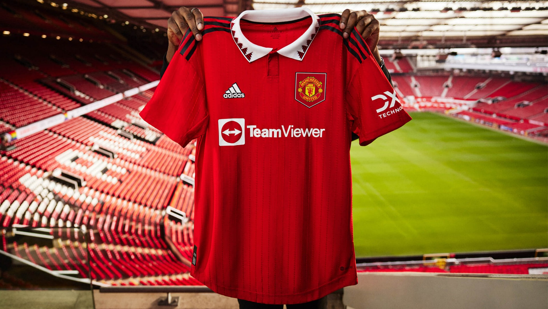 Legendarische polokraag keert terug in het Manchester United thuisshirt 2022-2023!