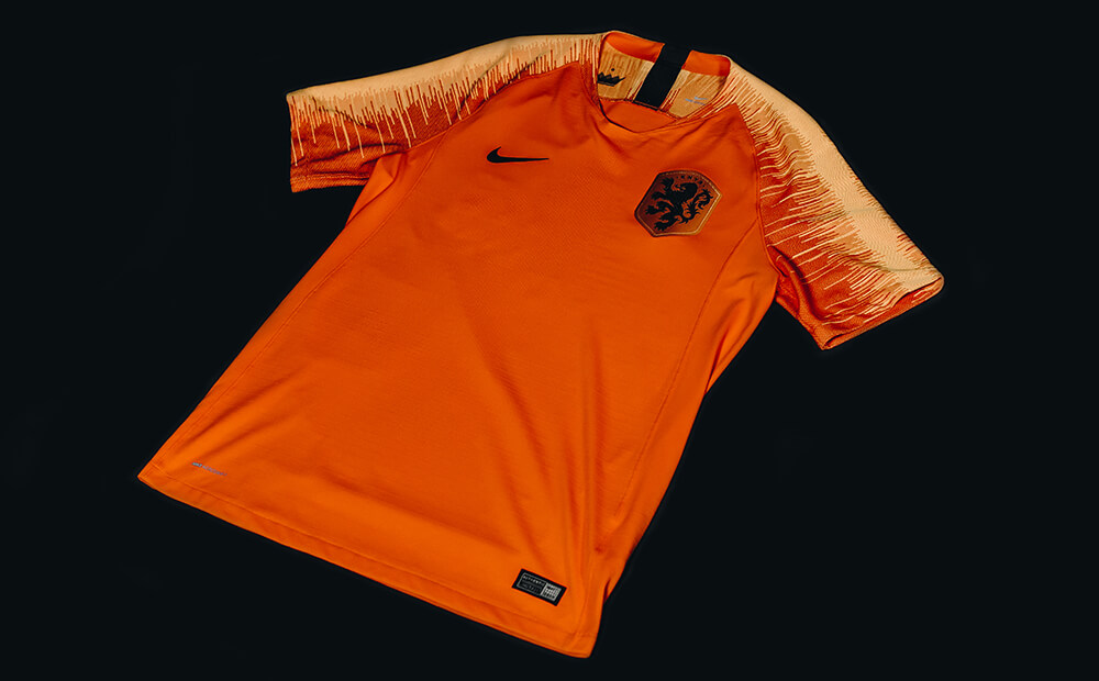 Nodig uit Artefact Knop Met deze nieuwe Nike Nederlands Elftal collectie wordt de weg naar boven  ingezet - Voetbalshop.be