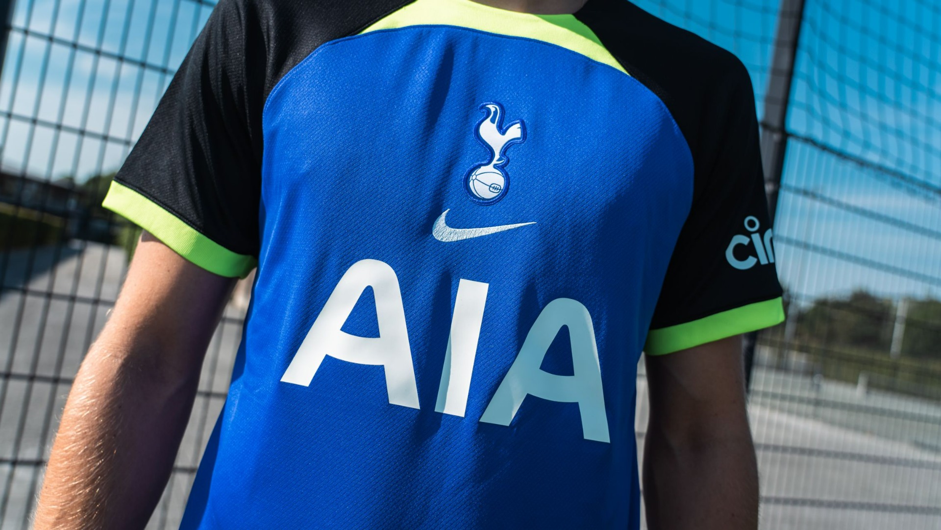 Daar waar ze gebleven waren, dit is het nieuwe Tottenham Hotspur uitshirt 2022-2023!