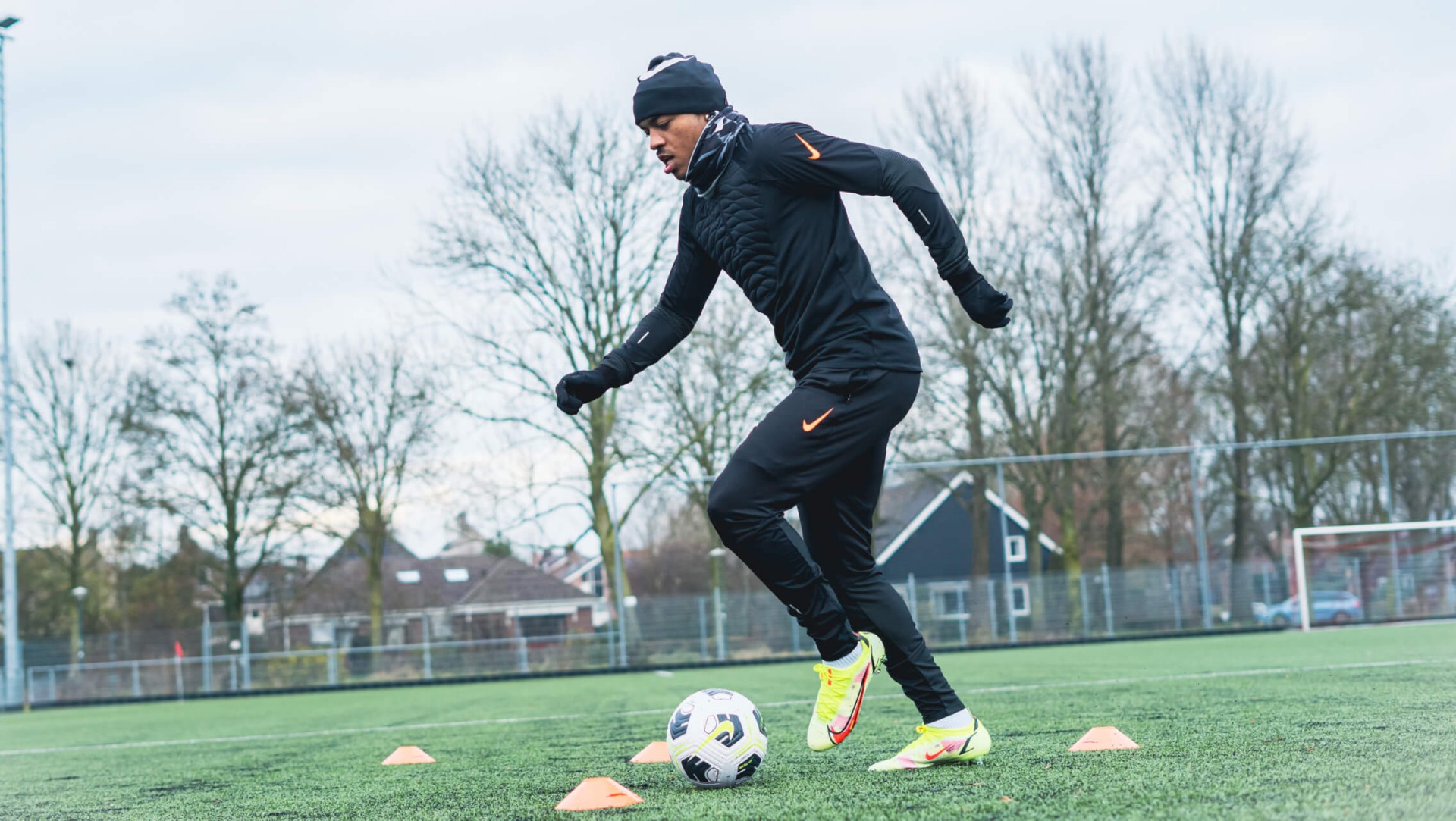 De Voetbalshop Winter Essentials!