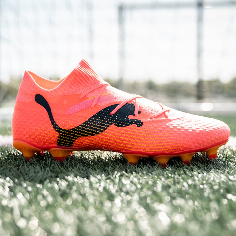 20240503-slider-blokje-Dure-en_Goedkope-Voetbalschoenen-PUMA-PRO-1.jpg