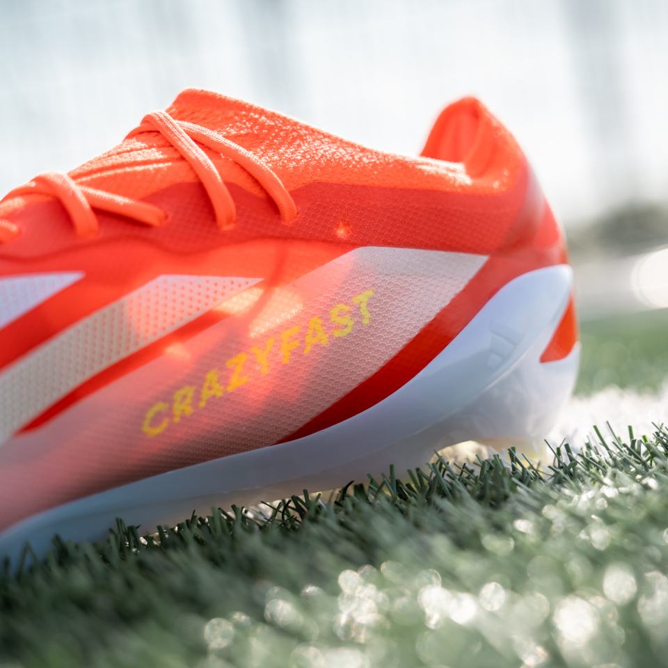 20240503-slider-blokje-Dure-en_Goedkope-Voetbalschoenen-adidas-ELITE-3.jpg
