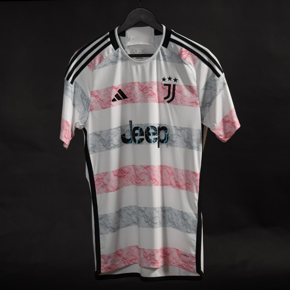 20230825-slider-blokje-Blog-Bijzondere-Voetbalshirts2324-JUVENTUS-1.jpg