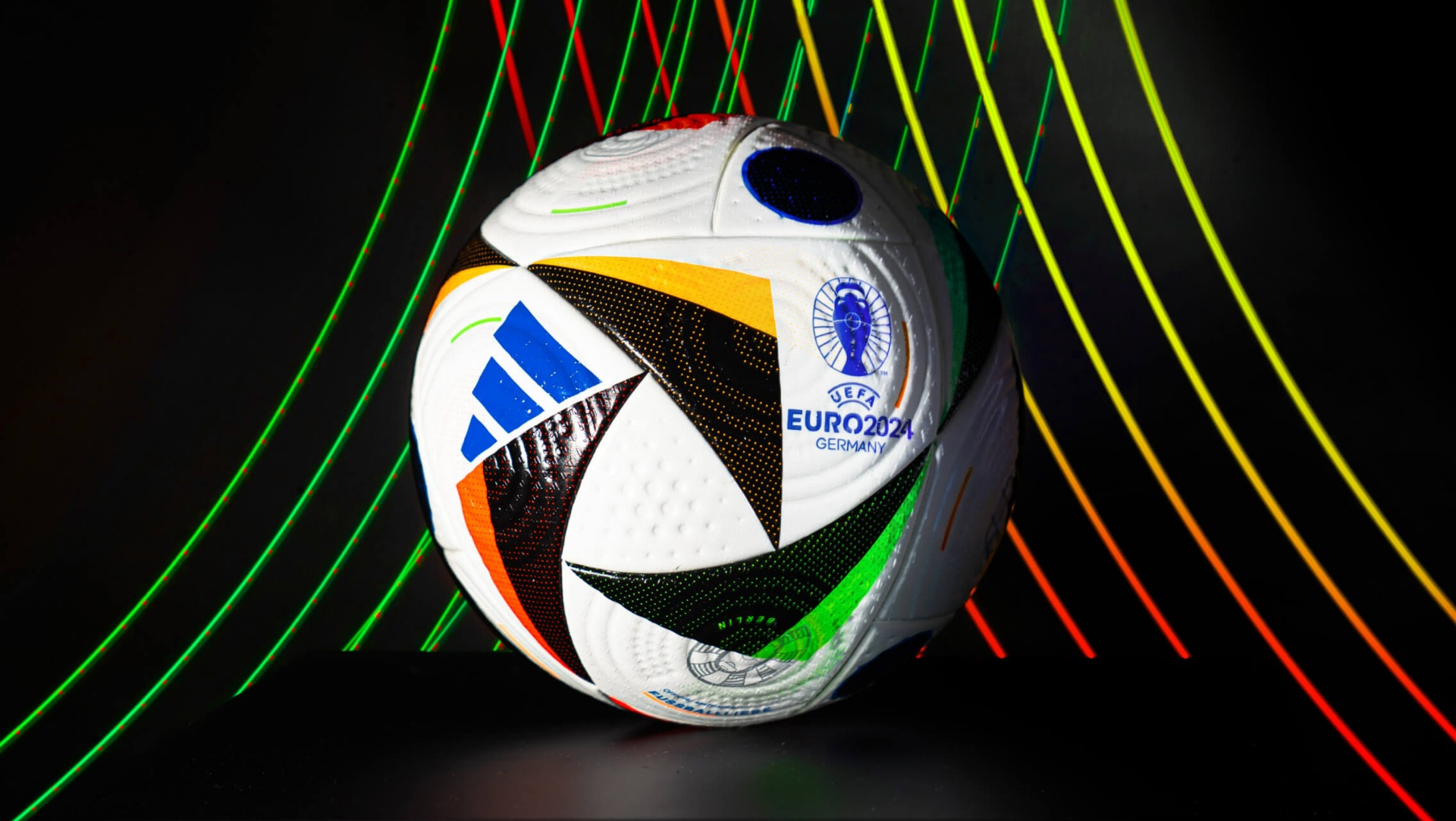 Tous les ballons de football officiels - Balles de Sport