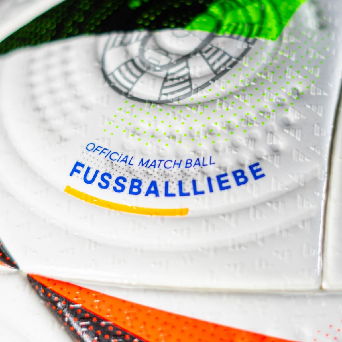 Pourquoi le ballon officiel de l'Euro 2024 signé Adidas n'est pas