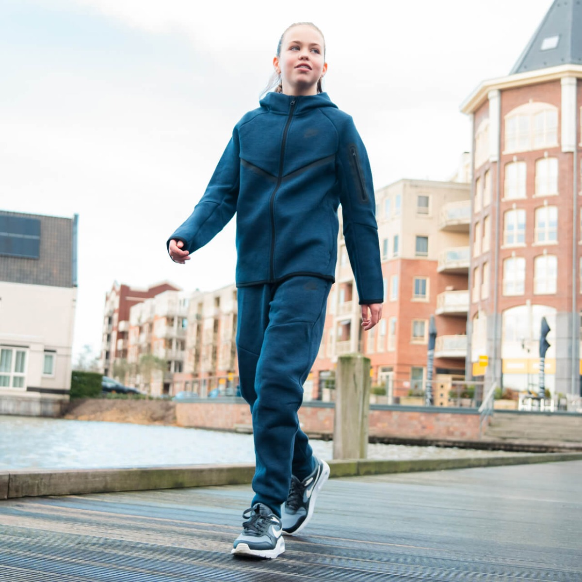 20250202-slider-blokje-Nike-Tech-Fleece-7.jpg