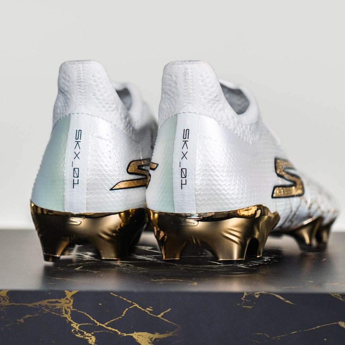20250213-slider-blokje-Skechers-Electrum-Pack-SKX-5.jpg