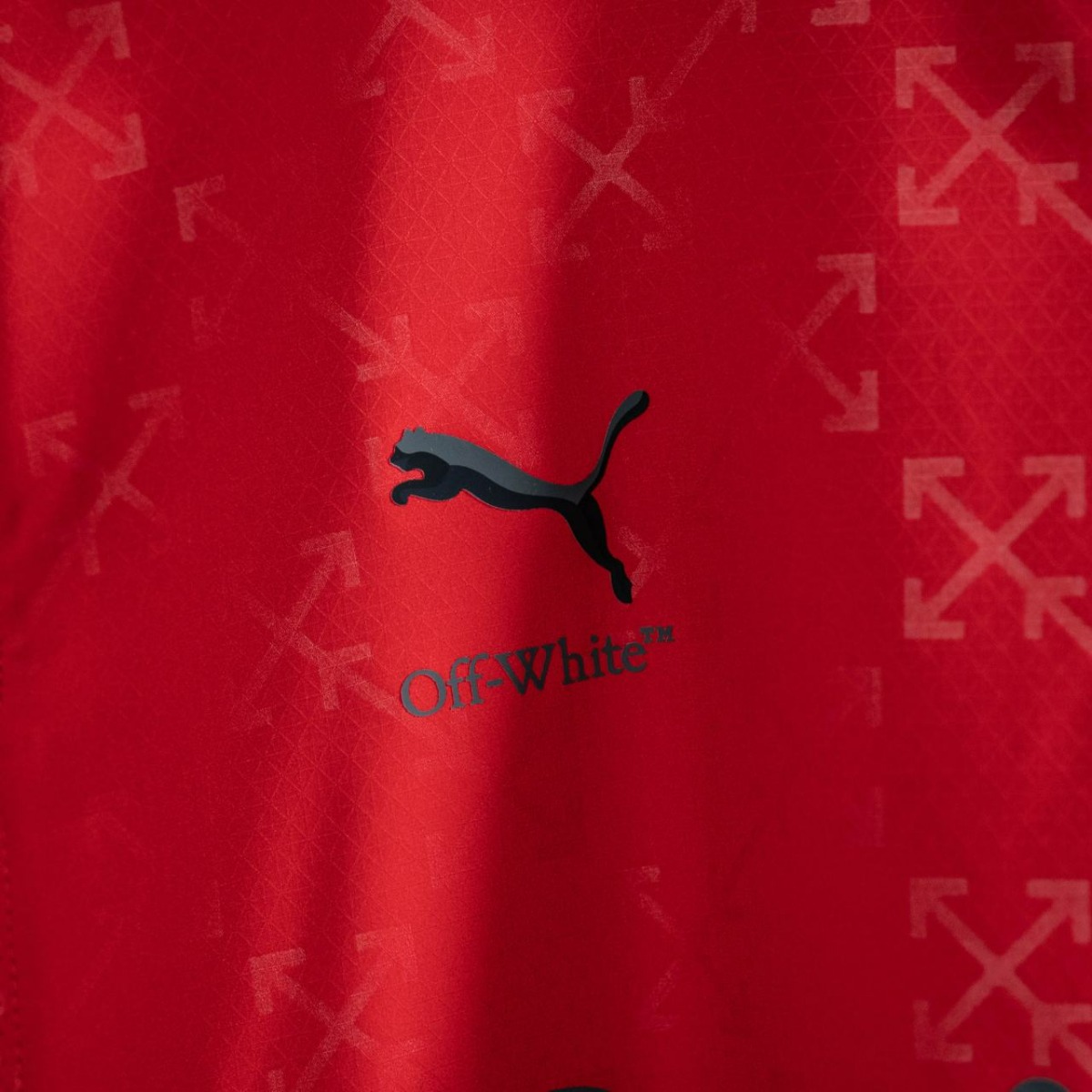 20250213-slider-blokje-PUMA-ACMilan-OffWhite-12.jpg