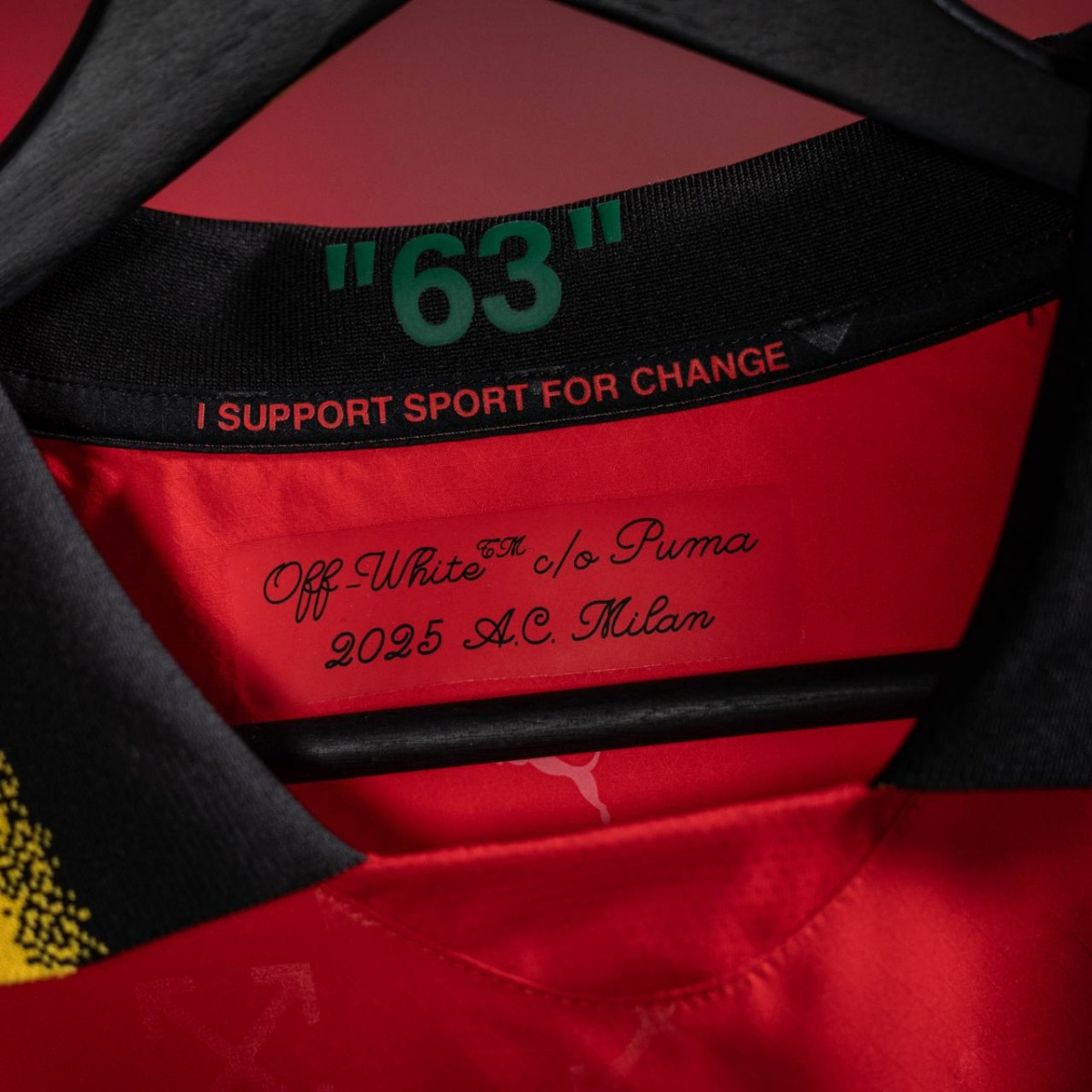 20250213-slider-blokje-PUMA-ACMilan-OffWhite-11.jpg