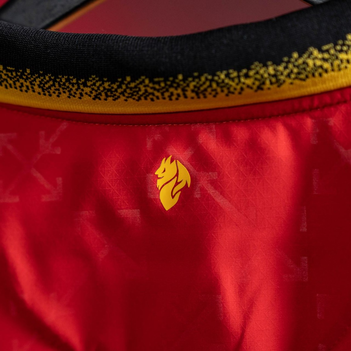 20250213-slider-blokje-PUMA-ACMilan-OffWhite-13.jpg