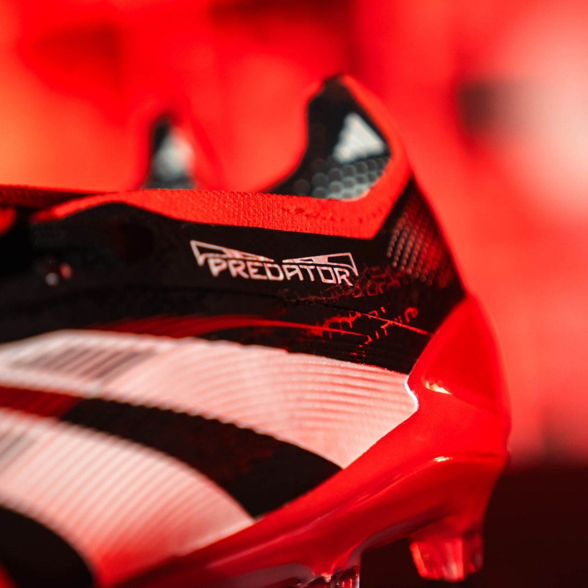 20250221-slider-blokje-adidas-Predator-Moments-1.jpg
