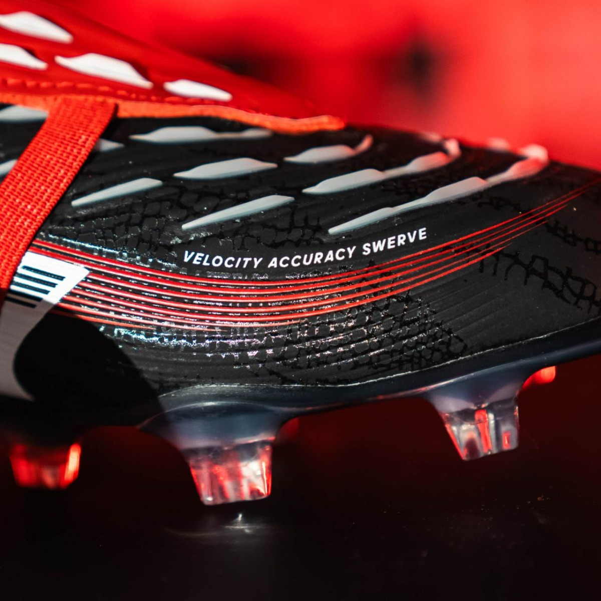 20250221-slider-blokje-adidas-Predator-Moments-4.jpg