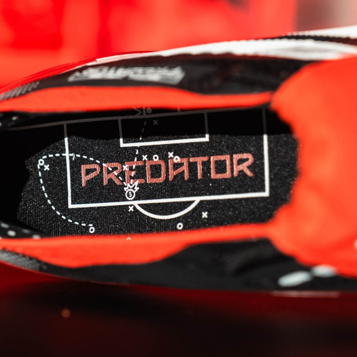 20250221-slider-blokje-adidas-Predator-Moments-7.jpg