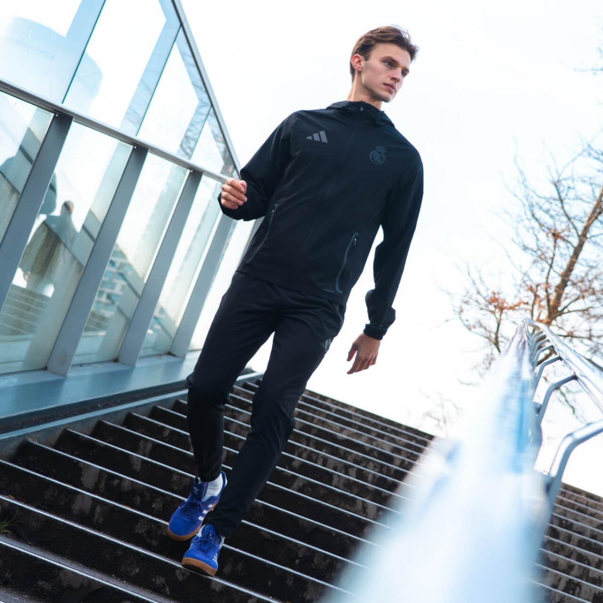 20250228-slider-blokje-Woven-Trainingspakken-13.jpg