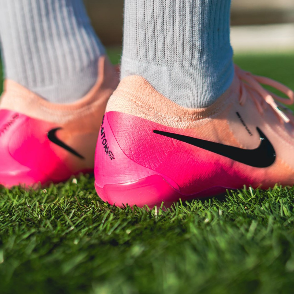 20250407-slider-blokje-Nike-Prism-Pack-PHANTOM-3.jpg