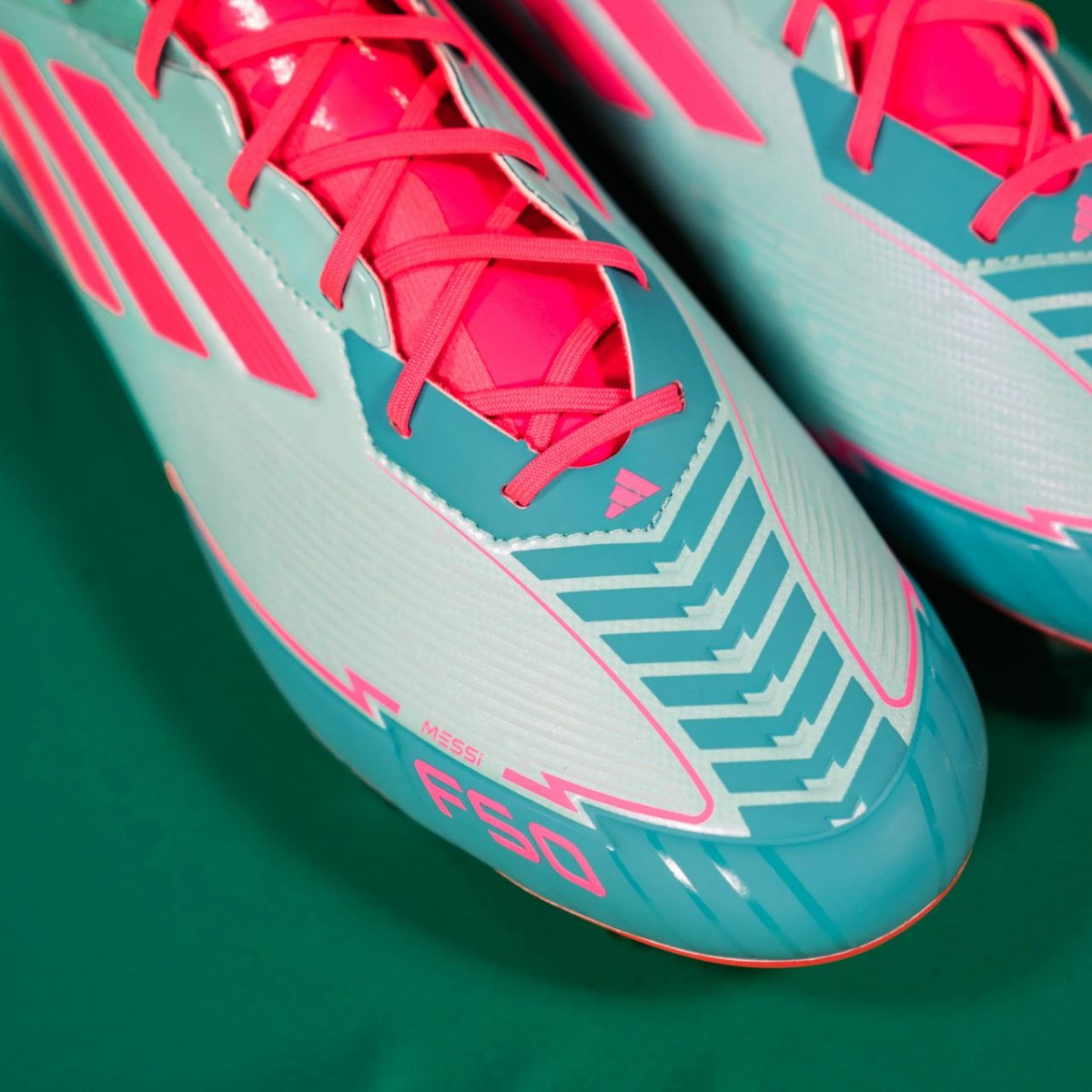 20250417-slider-blokje-adidas-Messi-La-Vida-Tropical-Pack-2.jpg