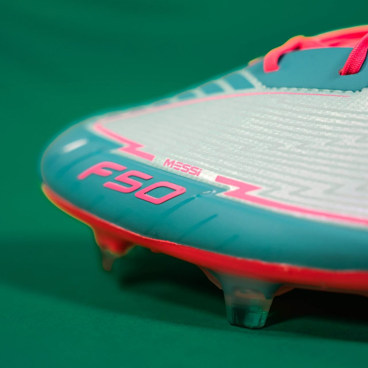 20250417-slider-blokje-adidas-Messi-La-Vida-Tropical-Pack-4.jpg
