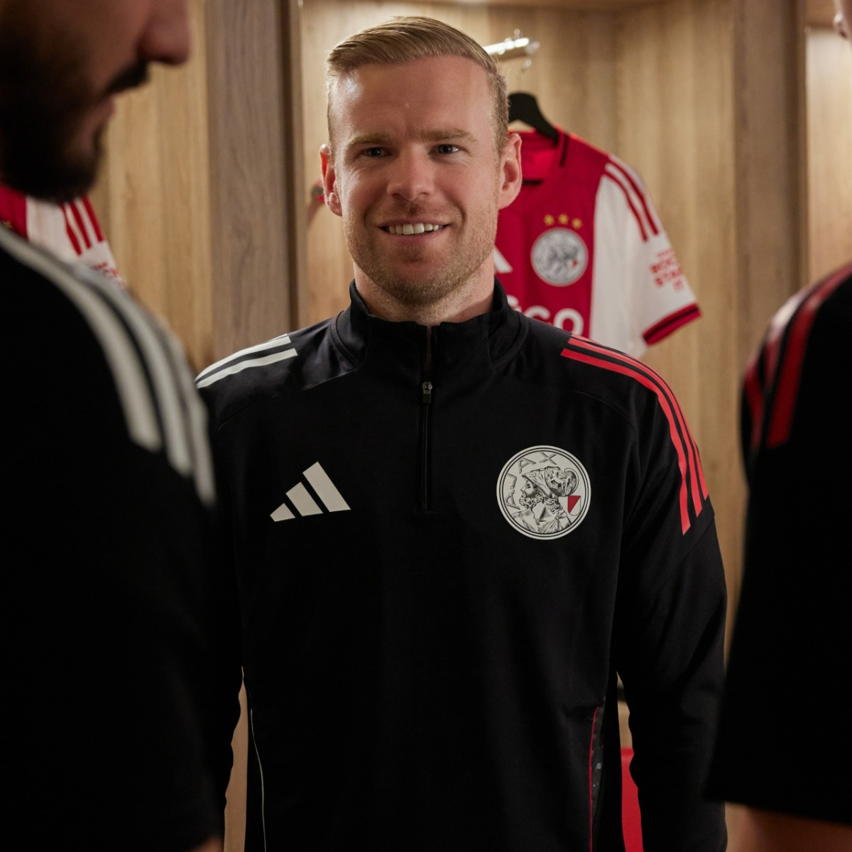 20250516-slider-blokje-adidas-Ajax-Training-25-26-Pack-1-V2.jpg