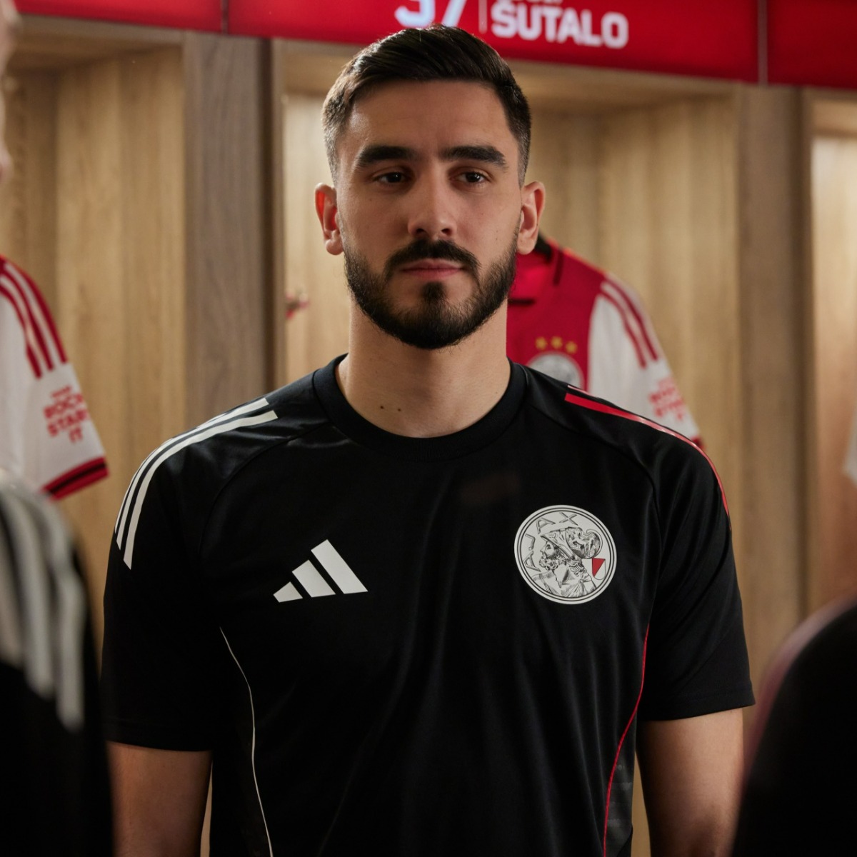 20250516-slider-blokje-adidas-Ajax-Training-25-26-Pack-3-V2.jpg