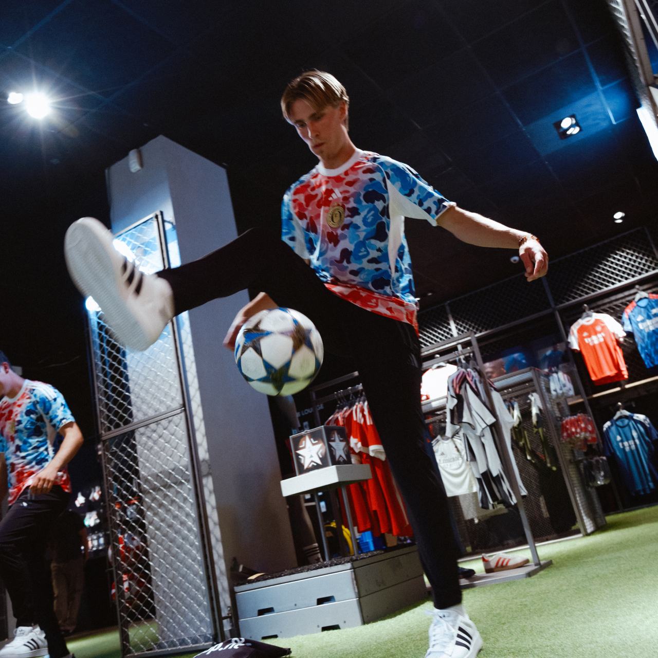 20250906-slider-blokje-adidas-Bape-City-Drop-Pack-2.jpg