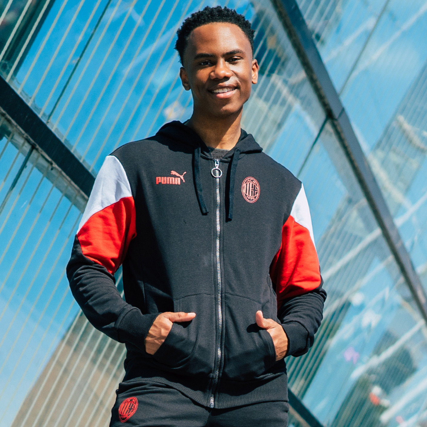 PUMA AC Milan FtblCulture Full Zip Sweat a Capuche Hoodie 2021 2022 Noir Rouge Voetbalshop.be
