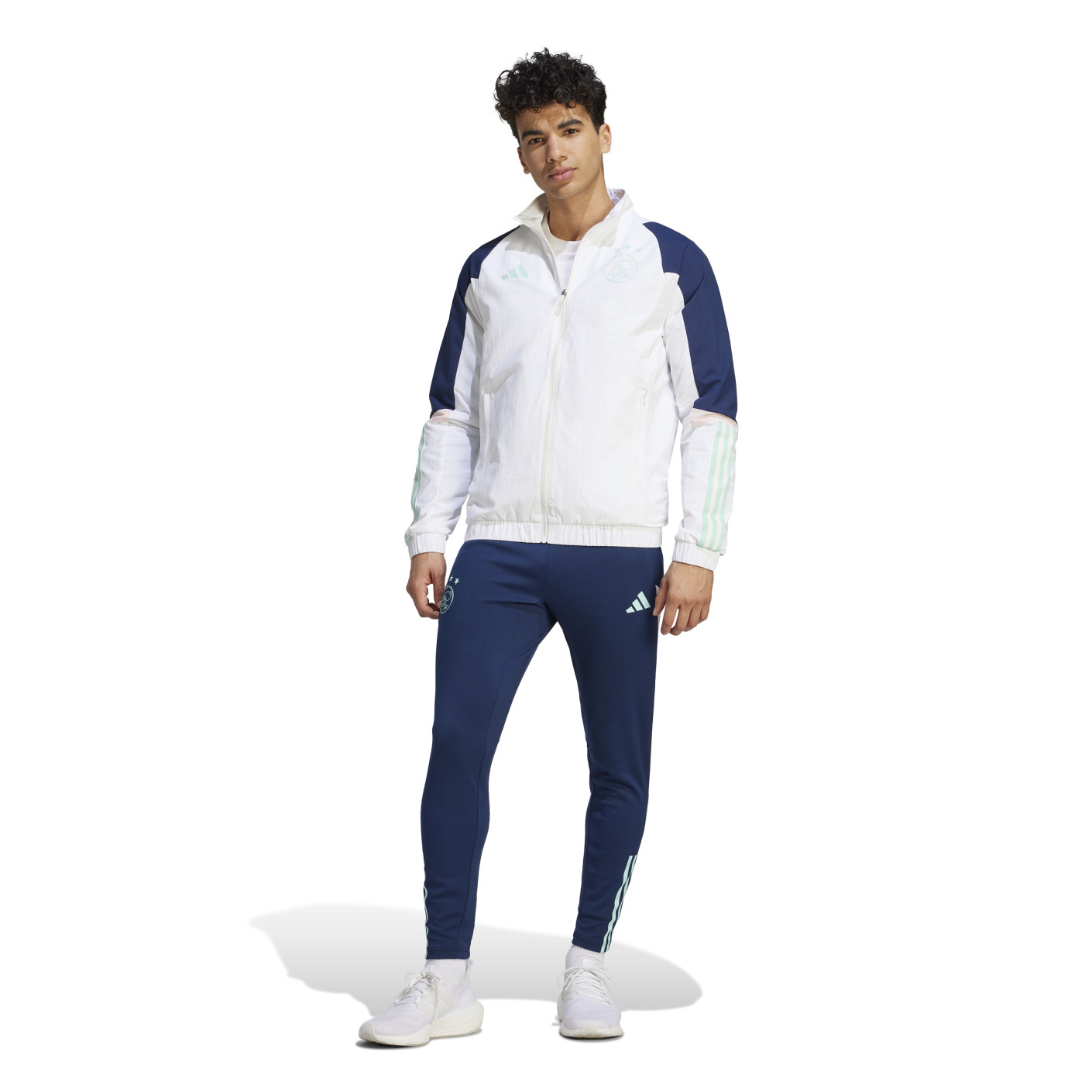 Lichtblauw adidas trainingspak hot sale