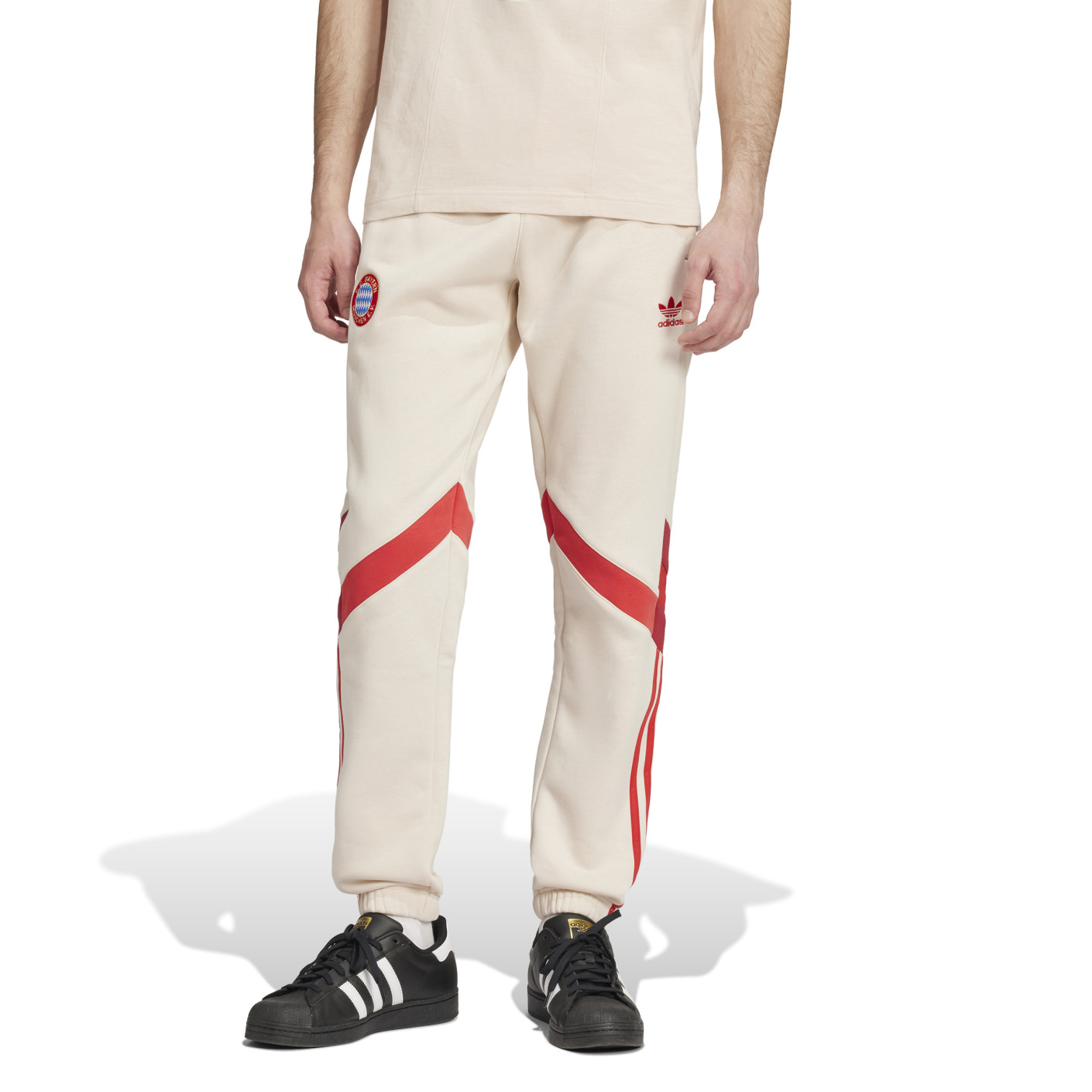 adidas Bayern Munchen Originals Trainingsbroek 2024 2025 Beige Rood Voetbalshop.be