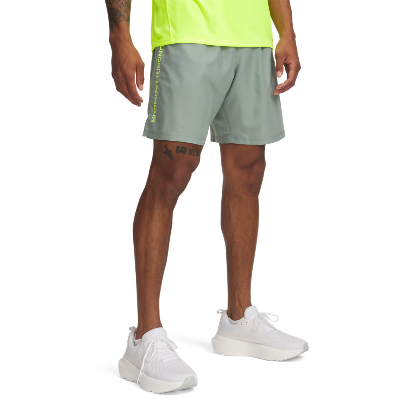 Under Armour Tech Woven Wordmark Short d'Entraînement Vert Clair Néon Jaune