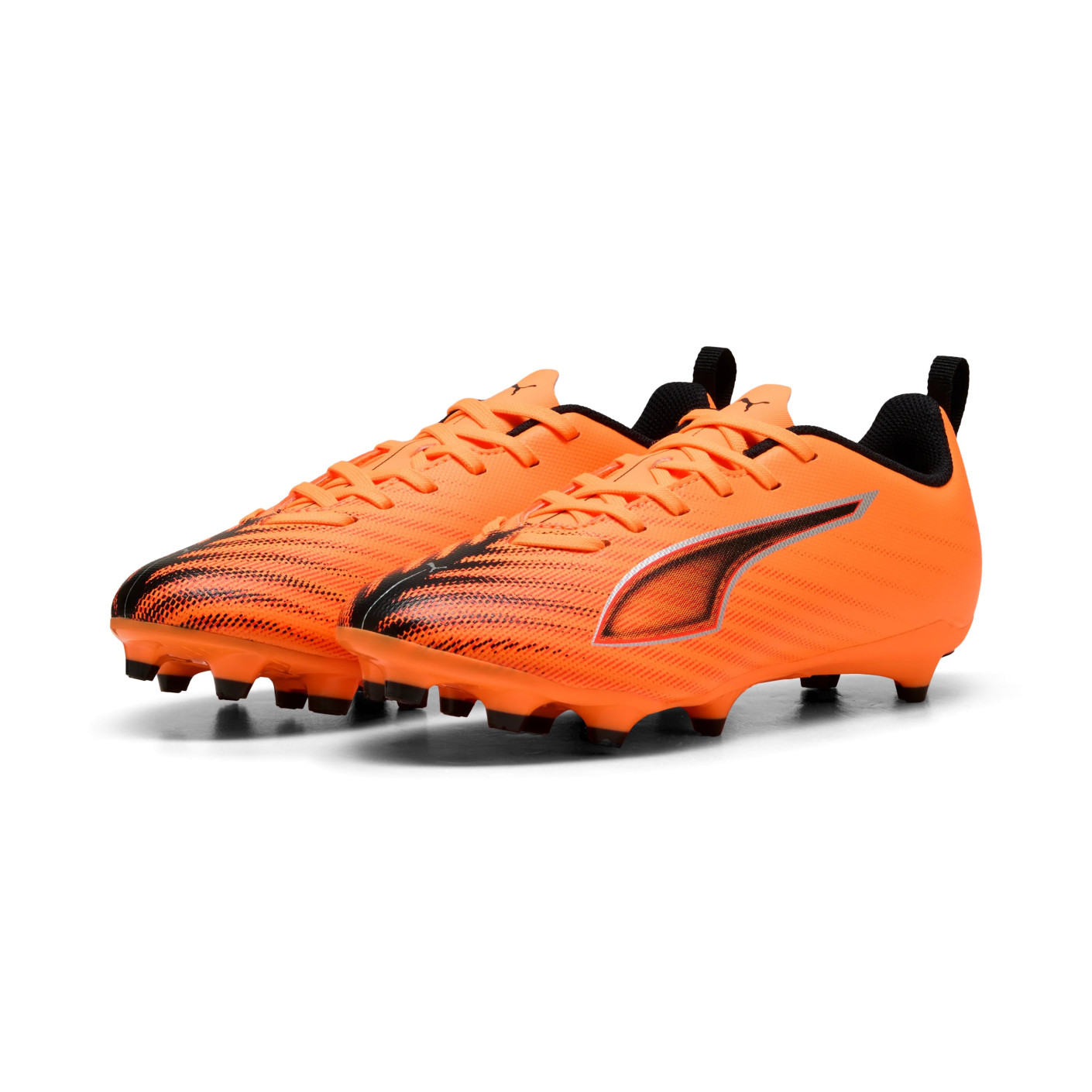 PUMA Ultra 6 Play Gazon Naturel Artificiel Chaussures de Foot (MG) Enfants Orange Noir Argenté