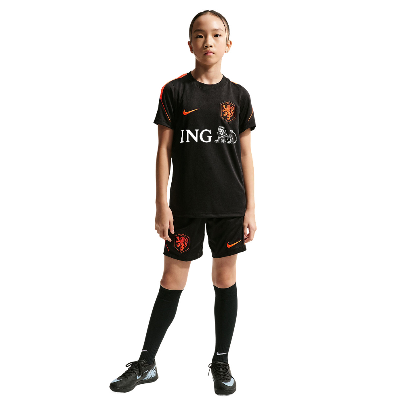 Kit d'entraînement Nike Netherlands Strike 2026-2028 pour Enfants, noir et orange