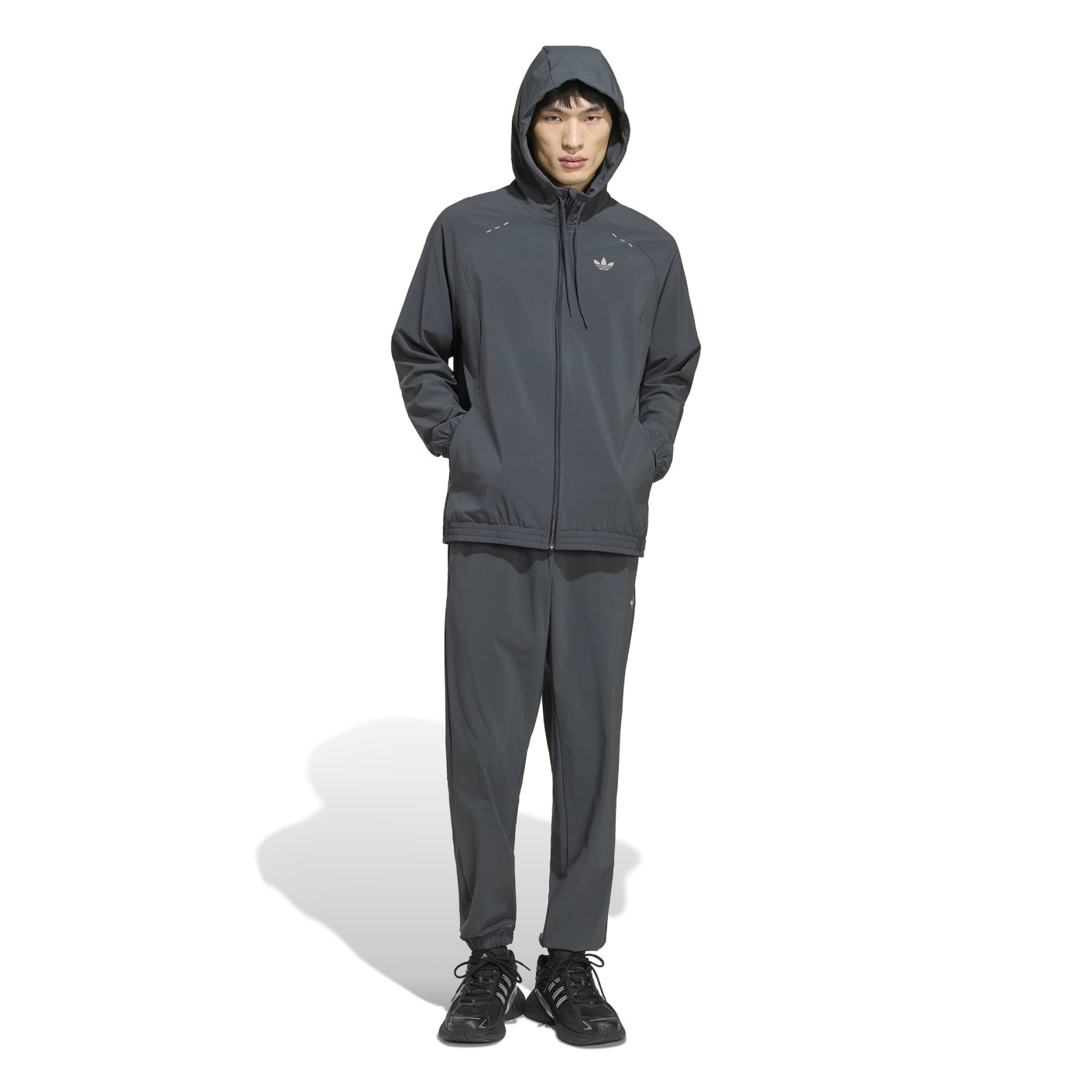 adidas Tech Essential Woven Trainingspak Donkergrijs Zilver