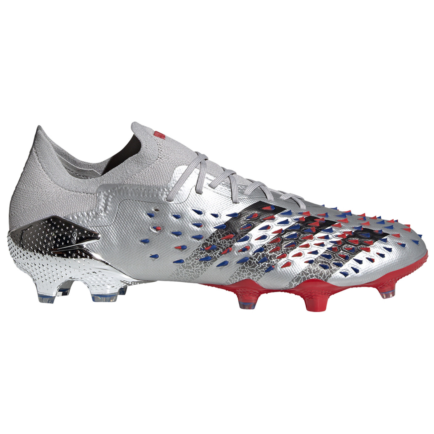 Chaussure de Chaussures de Foot adidas Predator Freak.1 Low Grass (FG) Argent Noir Bleu