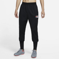Pantalon d'entraînement Nike F.C. Cuffed Noir Blanc