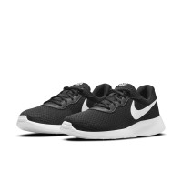 Nike Tanjun Baskets Noir Blanc Noir
