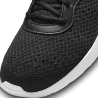 Nike Tanjun Baskets Noir Blanc Noir