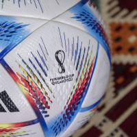 adidas Coupe du Monde 2022 Al Rihla Pro Ballon de Football Blanc Bleu