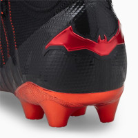 PUMA Future 1.3 Batman Gazon Naturel Gazon Artificiel Chaussures de Foot (MG) Noir Rouge Gris