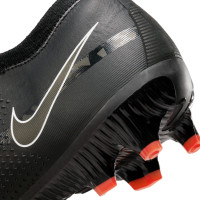 Nike Phantom GT2 Pro Gazon Naturel Chaussures de Foot (FG) Noir Gris Rouge