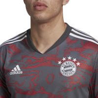 Maillot d'entraînement adidas Bayern Munich, Europe 2022-2023, rouge et gris