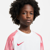 Chemise d'entraînement Nike Dri-Fit Academy pour enfants, blanc et rouge