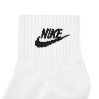 Nike Sportswear Everyday Essential Chaussettes de Sport Courtes 3-Pack Blanc Multicolore