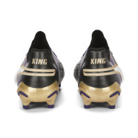 PUMA King Ultimate Elements Gazon Naturel / Gazon Artificiel Chaussures de Foot (MG) Noir Doré Mauve