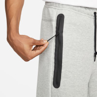 Nike Tech Fleece Sportswear Short Gris Clair Noir