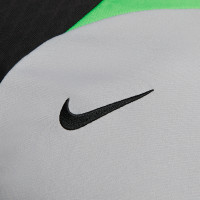 Nike Liverpool Strike Trainingsshirt 2023-2024 Grijs Zwart Groen