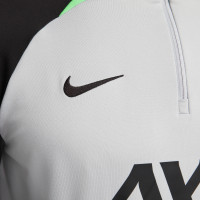 Nike Liverpool Strike Haut d'Entraînement 2023-2024 Gris Noir Vert