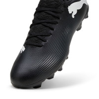 PUMA Future 7 Play Gazon Naturel Gazon Artificiel Chaussures de Foot (MG) Noir Blanc Gris Foncé
